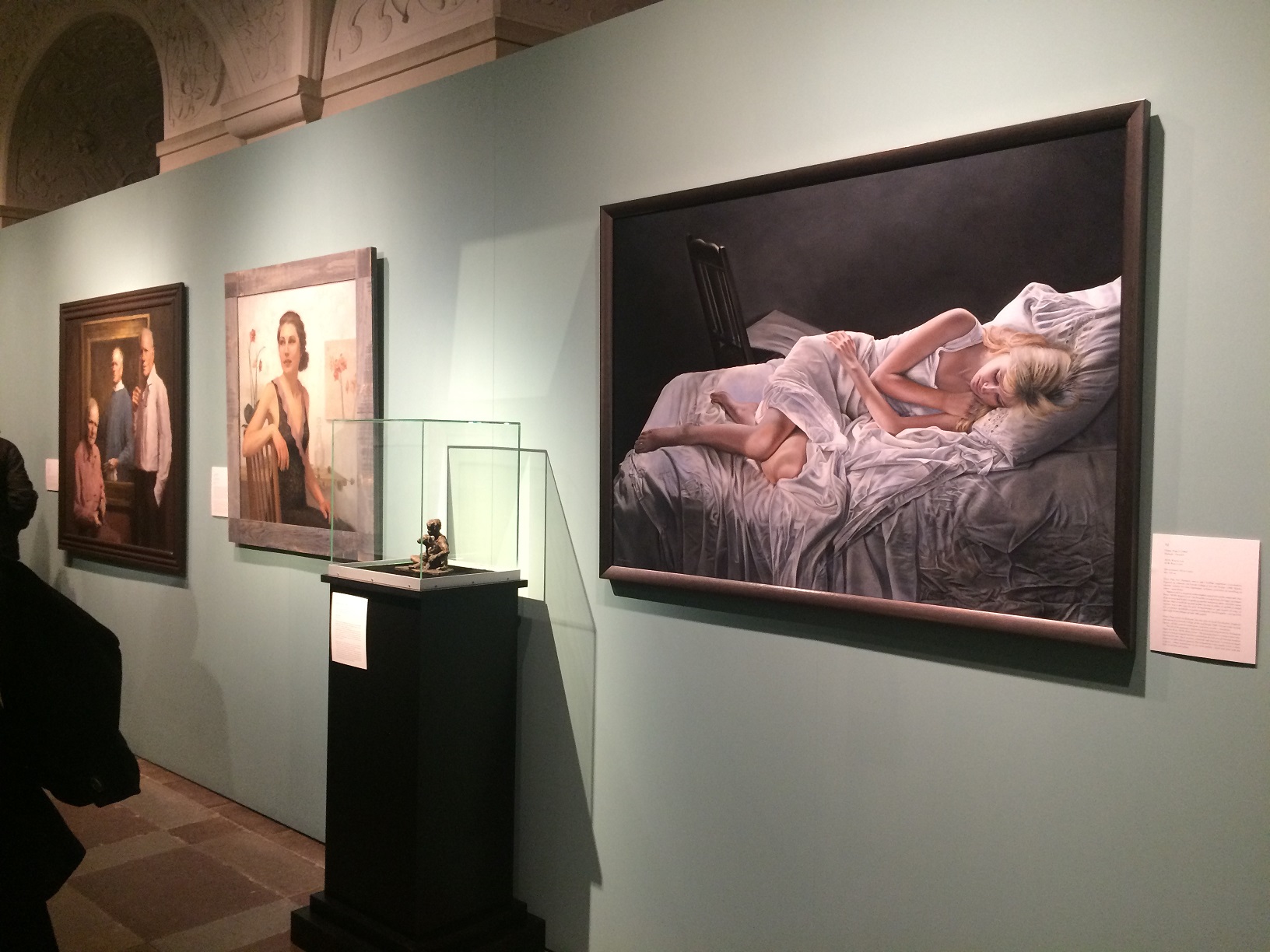 Ginny Page painting at Fredeiksborg Slot 2017 - PORTRAIT-NOW-2017 exhibition